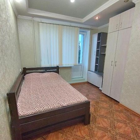Appartement Жилье В Кропивницком à Kropyvnytsky Extérieur photo